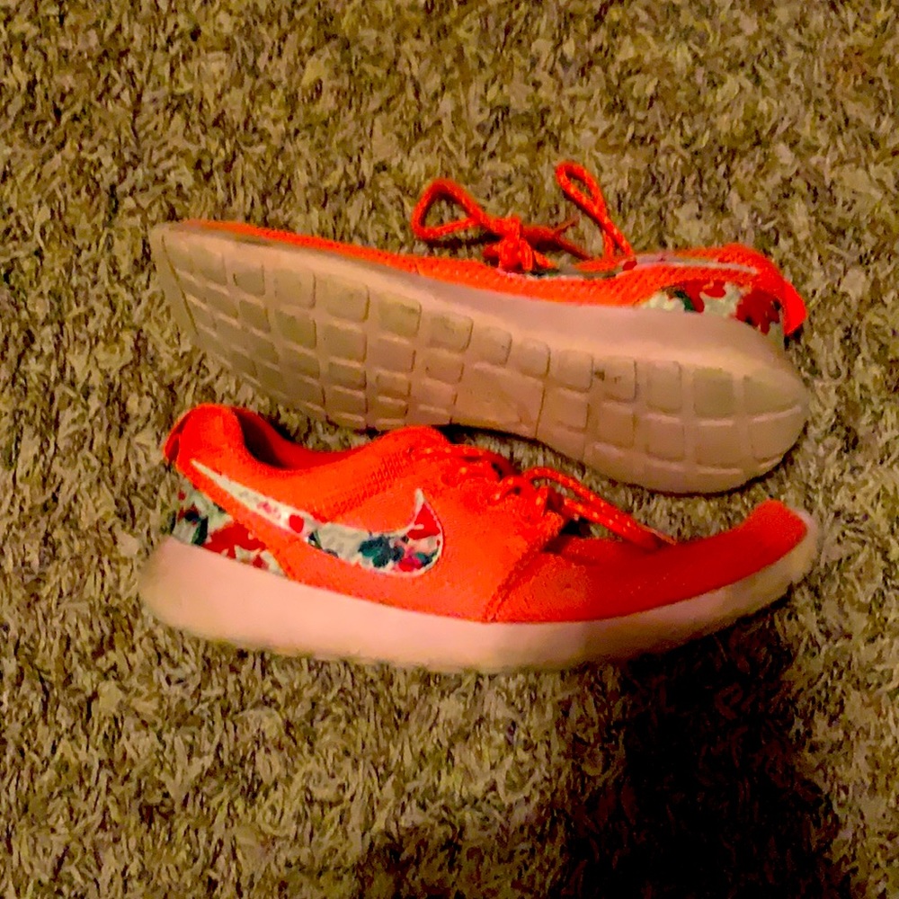 Nike shoes